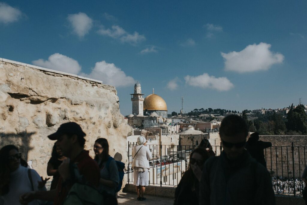 Terungkap! Rahasia di Balik Trip Aqsa Aman & Khusyuk Bersama Travel Profesional